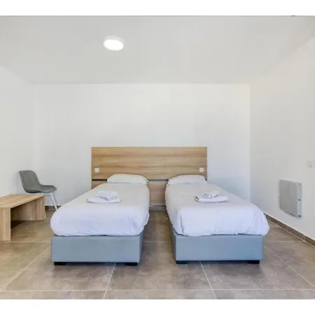 Peaceful 2br Seaside Penthouse - By Hostmt *